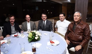 Óscar Sada, Roberto Madero, Alejandro Campos, Eugenio Morales y Javier de la Peña.
