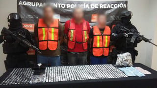 Los detenidos, el vehículo y la droga asegurada fueron puestos a disposición del Ministerio Público de la Federación, adscrito a la Delegación Coahuila de la Procuraduría General de la República. (ESPECIAL)