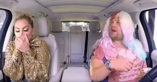 Lady Gaga se subió al Carpool Karaoke de James Corden. (YOUTUBE) 