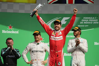 El piloto germano, además, llamó 'idiota' al español Fernando Alonso; 'bobo' al también español Carlos Sainz y 'estúpido' al brasileño Felipe Massa, en todos los casos por considerar que le habían perjudicado durante la carrera.
