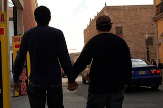 Felicidad. Celebran que Coahuila continuará recibiendo a las parejas homosexuales que deseen unirse en matrimonio. (EL SIGLO DE TORREÓN)