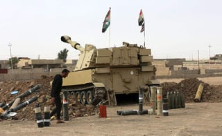 El Ejército iraquí, con el apoyo de los kurdos, las milicias chiitas y la coalición internacional dirigida por Estados Unidos, comenzó el pasado 17 de octubre una gran ofensiva para recuperar Mosul. (EFE)