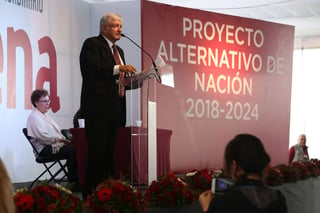 Propuesta. López Obrador presentó el Proyecto Alternativo de Nación de Morena.