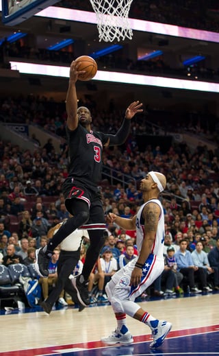 Los Bulls tuvieron la ventaja de principio a fin ante los diezmados 76ers, que jugaron sin su pívot Joel Embiid. (AP)