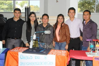 Festejo. Con una exposición de trabajos, celebran a los estudiantes de la UJED Gómez Palacio, por el Día del Químico. (CORTESÍA)