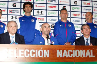 Con la intención de recuperar el protagonismo perdido en los últimos torneos, Cruz Azul presentó a Paco Jémez. Jémez no promete títulos con Cruz Azul