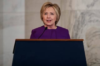 'Ahora está claro que las llamadas noticias falsas pueden tener consecuencias en el mundo real', advirtió Clinton. (EFE)