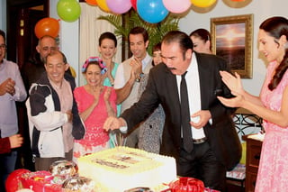 El festejo se realizó en el foro 8 de Televisa San Ángel, donde estuvieron presentes parte del elenco de esta historia. (ESPECIAL)