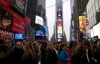 Se espera que más de un millón de personas asistan al conteo regresivo anual de Manhattan, y las autoridades señalaron que no se han enterado de ninguna amenaza terrorista. (ARCHIVO)