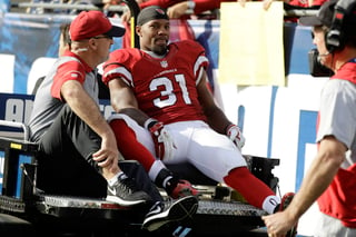 David Johnson salió lesionado en el duelo del domingo ante los Rams de Los Ángeles. (AP)