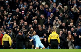 Sergio Agüero marcó el segundo tanto del Manchester City al minuto 62. (AP)