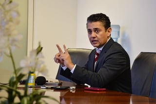 Miguel Mery buscará la candidatura de su partido por la alcaldía de Torreón. (FERNANDO COMPEÁN)