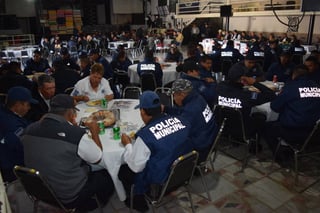 Celebración. EL 2 de enero el el Día del Policía y en Matamoros los festejaron ayer.