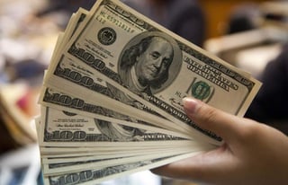 El dólar subió 15 centavos respecto al cierre de ayer. (ARCHIVO) 