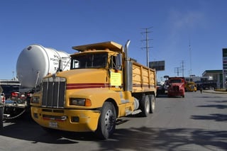 Impedirán el acceso y salida de los camiones que distribuyen el combustible en la región. (EL SIGLO DE TORREÓN)