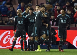 Los dos equipos llegan con estados de ánimo dispares tras la Copa, pues los vascos ganaron 3-1 al Villarreal y los andaluces naufragaron en el Bernabéu (3-0).
