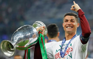 Cristiano Ronaldo ganó la Eurocopa con Portugal en el verano. (AP)
