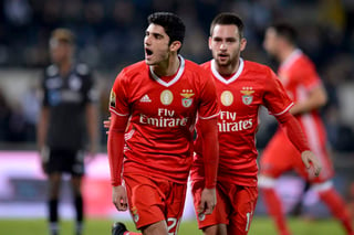 Benfica derrotó 2-0 al Vitoria Guimaraes y avanzó en la Copa del Rey. (EFE)