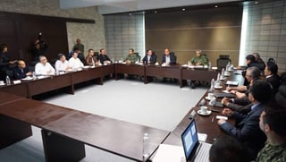 Los gobernadores presidieron presidieron la primera reunión de seguridad de la Zona Metropolitana de La Laguna que abarca cuatro municipios de la Comarca Lagunera de Coahuila y Durango. (TWITTER) 