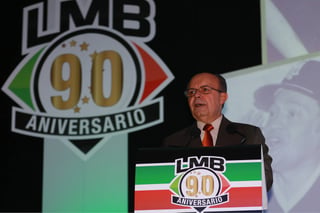 Plinio Escalante encabezó la asamblea en su calidad de presidente de la liga, pero la abandonó pronto. (JAM Media)