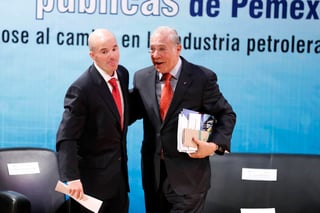 Mayor regulación. Gurría y González Anaya hablan sobre las necesidades de Pemex. 