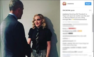 Contra Trump. 'La Reina del Pop' compartió también en su cuenta de Instagram una fotografía en la que aparece mirando a Barack Obama. (INSTAGRAM)