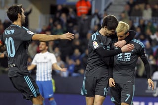Con la victoria, la Real Sociedad llegó a 32 puntos y se colocó en el quinto lugar de la clasificación. (EFE)