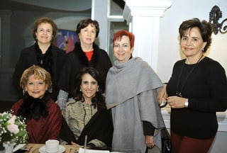 Cristina, Tere, Marusa, Nadia, Velia y Carmelita.