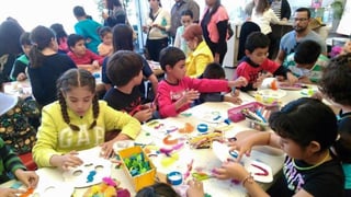 Divertido. El taller de artes plásticas del Museo Arocena es un espacio donde los niños se acercan al arte de manera divertida.