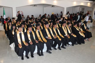 Profesionistas. Se graduaron 39 alumnos de la primera generación de la Universidad Politécnica de la Región Laguna