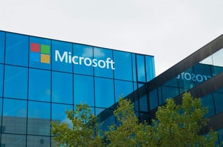 Microsoft argumenta que sus clientes tienen el derecho constitucional a enterarse cuando el gobierno recaba su información privada. (ESPECIAL)