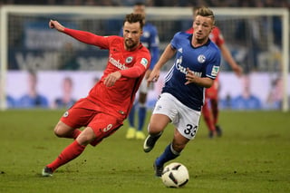 Con la victoria, el Eintracht llegó a 32 puntos y se instaló momentáneamente en el tercer lugar de la Bundesliga. (EFE)