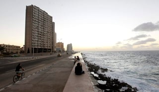 Esta competencia, que podrá apreciarse desde el emblemático Malecón que bordea la bahía de La Habana, abrirá las celebraciones por el 25 aniversario del Club Náutico. (ARCHIVO)