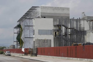 El Hospital de Especialidades de Gómez Palacio comenzó a construirse en septiembre de 2015. (ARCHIVO) 