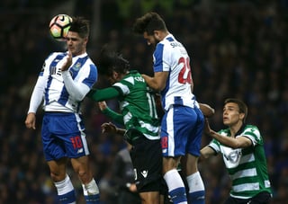 Con la victoria, el Porto llegó 47 puntos, dos más que Benfica, que tiene un partido pendiente. (EFE)