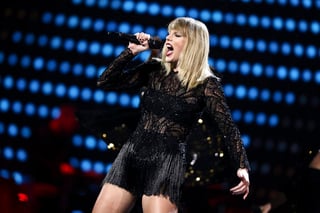 Estreno. Taylor Swift cantó por primera vez su nuevo sencillo, I Don’t Want to Live Forever, del soundtrack de Fifty Shades Darker. (AP)