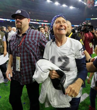 La mamá de Tom Brady estuvo presente en el Super Bowl. Brady dice que su madre se recupera