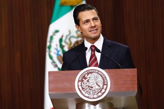 Peña Nieto destacó que “así, hoy México da un paso más en su evolución institucional a favor de la integridad, la rendición de cuentas y el Estado de Derecho”. (ARCHIVO)