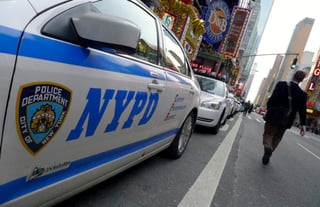 En Nueva York, el mayor departamento policial del país solamente ha experimentado a pequeña escala con las cámaras. (ESPECIAL)