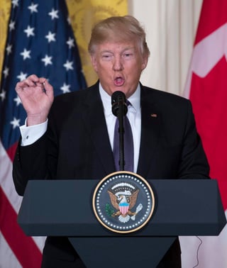Trump habló del tema durante una conferencia conjunta con el primer ministro de Canadá, Justin Trudeau, en la que se le preguntó sobre la política del gobierno canadiense para aceptar refugiados. (EFE)