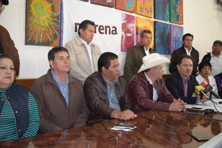 Desbandada. Priistas anunciaron su salida del partido y la adhesión a Morena.