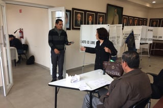 Votaciones. El  proceso fue en PVC Torreón y en la extensión ubicada en Matamoros. (ANGÉLICA SANDOVAL)
