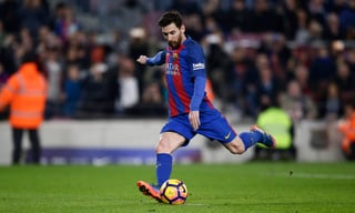 Lionel Messi marcó de penal al minuto 89 para darle la victoria 2-1 al Barcelona sobre Leganés. (AP)