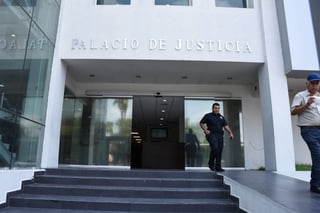 Este día se llevó a cabo la audiencia de formulación de imputación por orden de aprehensión en el Palacio de Justicia de Gómez Palacio. (ARCHIVO)