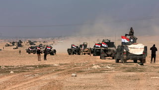 El Ejército iraquí comenzó hoy el asalto del casco urbano del oeste de Mosul con una amplia ofensiva contra el aeropuerto, situado en el suroeste de la localidad, y los barrios de Tel al Ramán y de Al Maamun. (AP) 

