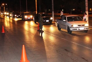 Menos. Entre las noches del viernes 24 y sábado 25 de febrero, fueron detenidos 13 conductores ebrios en Gómez Palacio.