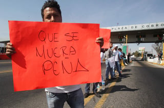 En crisis. El bienestar de los mexicanos se encuentra a la baja, según reporte.
