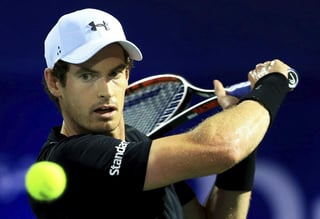 El número uno del mundo, Andy Murray, no tuvo problemas para derrotar 6-4, 6-1 a Malik Jaziri en la primera ronda del torneo de Dubai. (EFE)