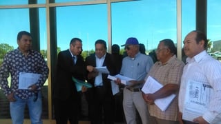 Seis exfuncionarios que se vieron involucrados en el “Coahuilazo”, acudieron a la Procuraduría General de Justicia del Estado (PGJE) a solicitar su reinstalación laboral. (PERLA SÁNCHEZ)

