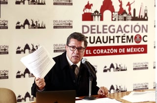 Caso. Monreal acusó desvíos de Claudio X. González.